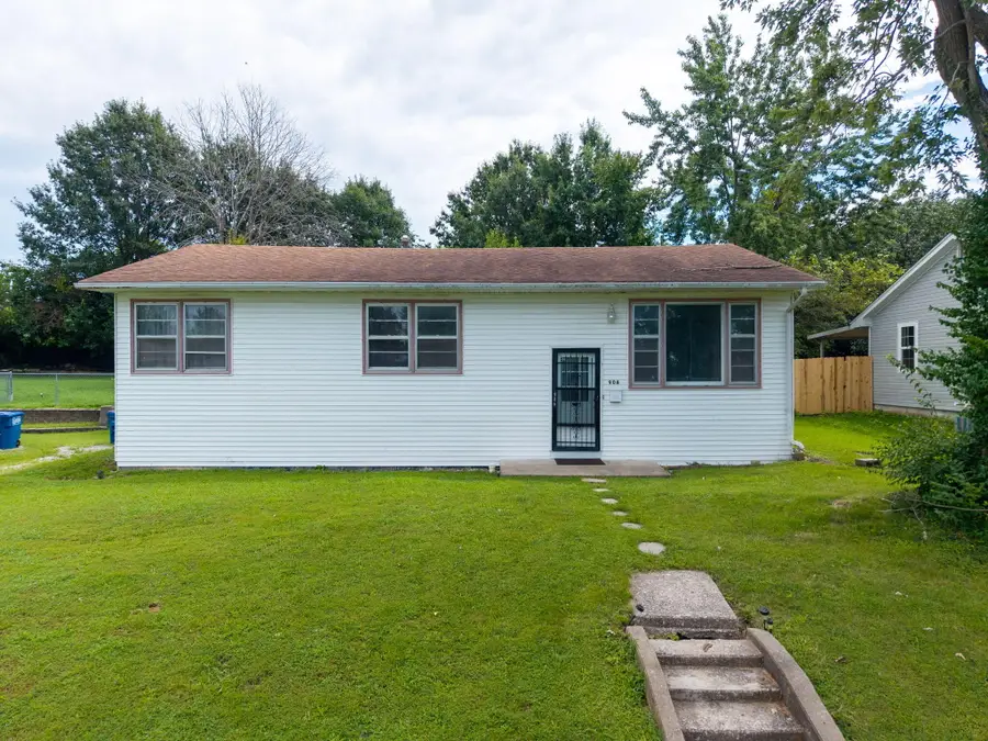 906 E Morningside Dr, Fulton, MO 65251 - #3