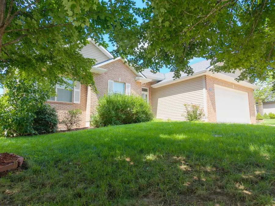 7011 Stanwood Dr, Columbia, MO 65203 - #3