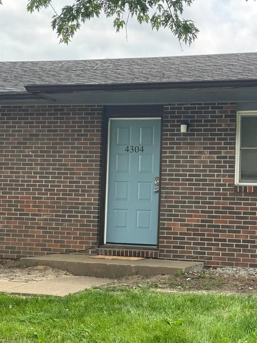 4304-06 W W Bethany Dr, Columbia, MO 65203 - #2