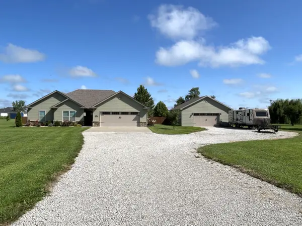2675 E Highway Cc, STURGEON, MO 65284