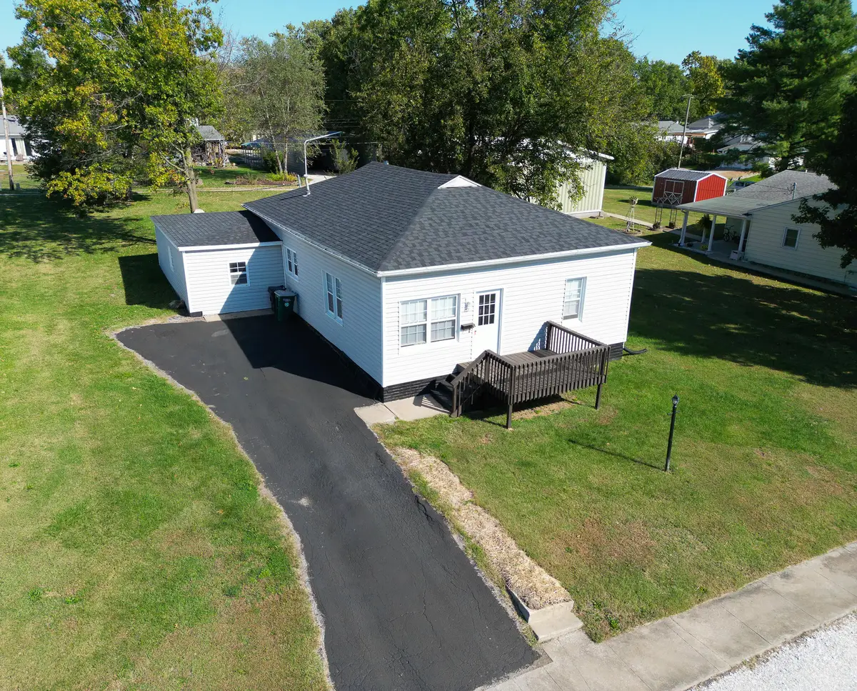 417 Grand Ave, Moberly, MO 65270 - #1