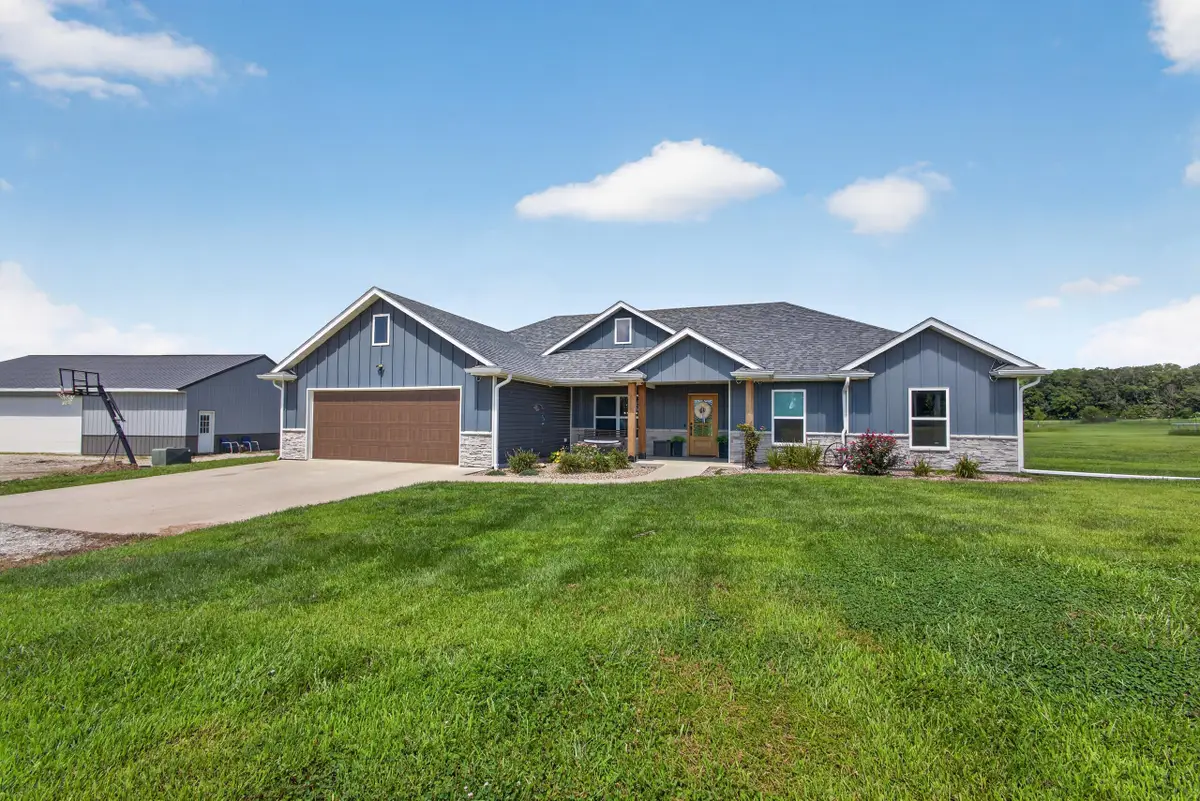 1099 E Hwy 124, Hallsville, MO 65255 - #1