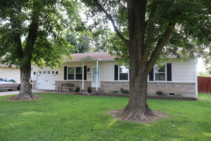 1718 Louisa Ln, Moberly, MO 65270 - #2