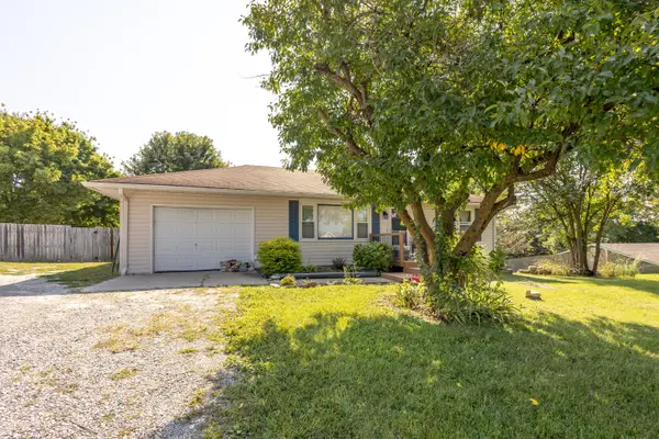 8640 N Highway Vv, COLUMBIA, MO 65202