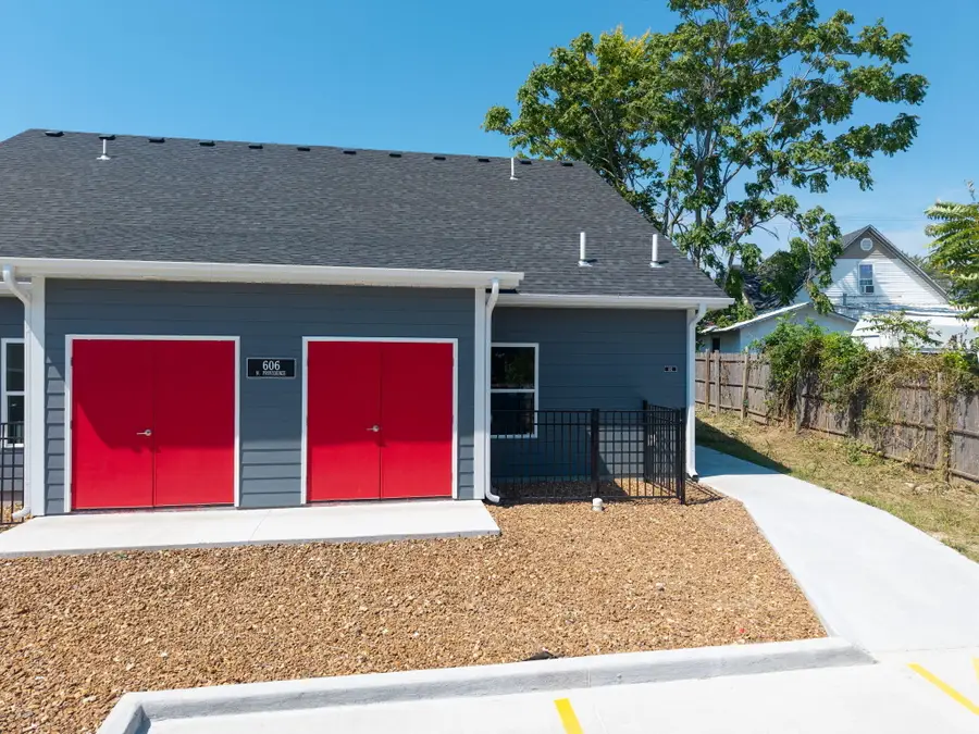 606 N Providence Rd #100, Columbia, MO 65203 - #3