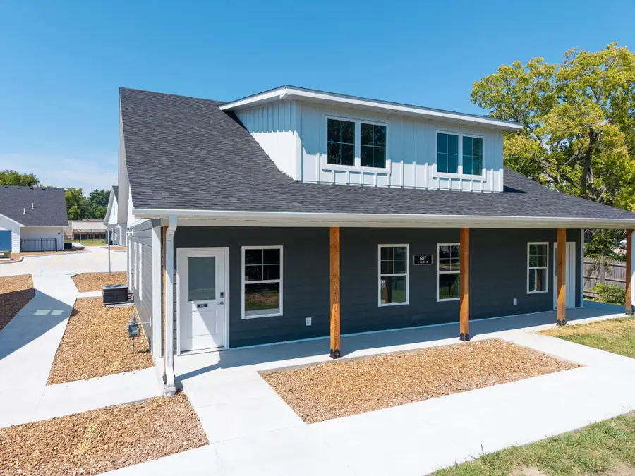 607 N 4th St #102, Columbia, MO 65201 - #2