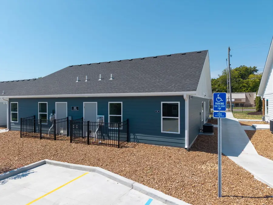 602 N Providence Rd #102, Columbia, MO 65203 - #3