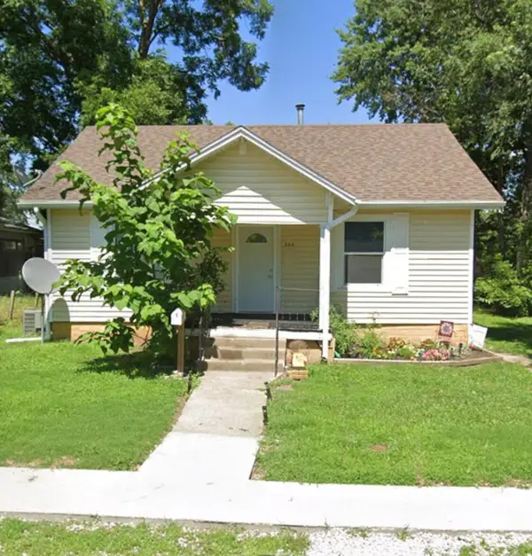 302 Watts Ave, FAYETTE, MO 65248