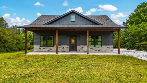 17582 County Road 675, PERRY, MO 63462