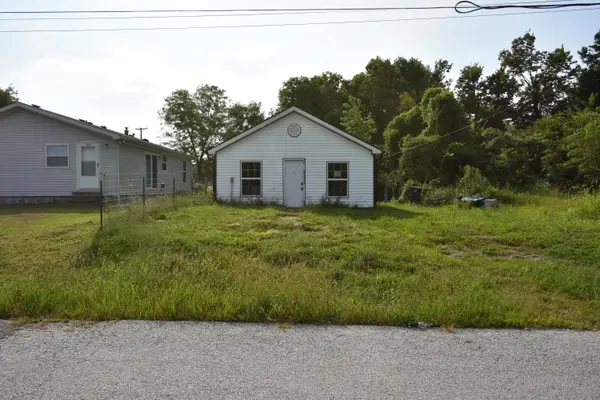 308 Railroad St, FAYETTE, MO 65248