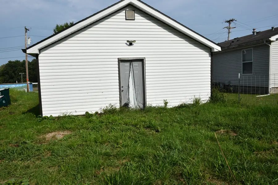 308 Railroad St, Fayette, MO 65248 - #3