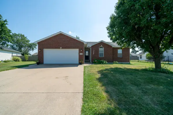 830 S Central St, CENTRALIA, MO 65240