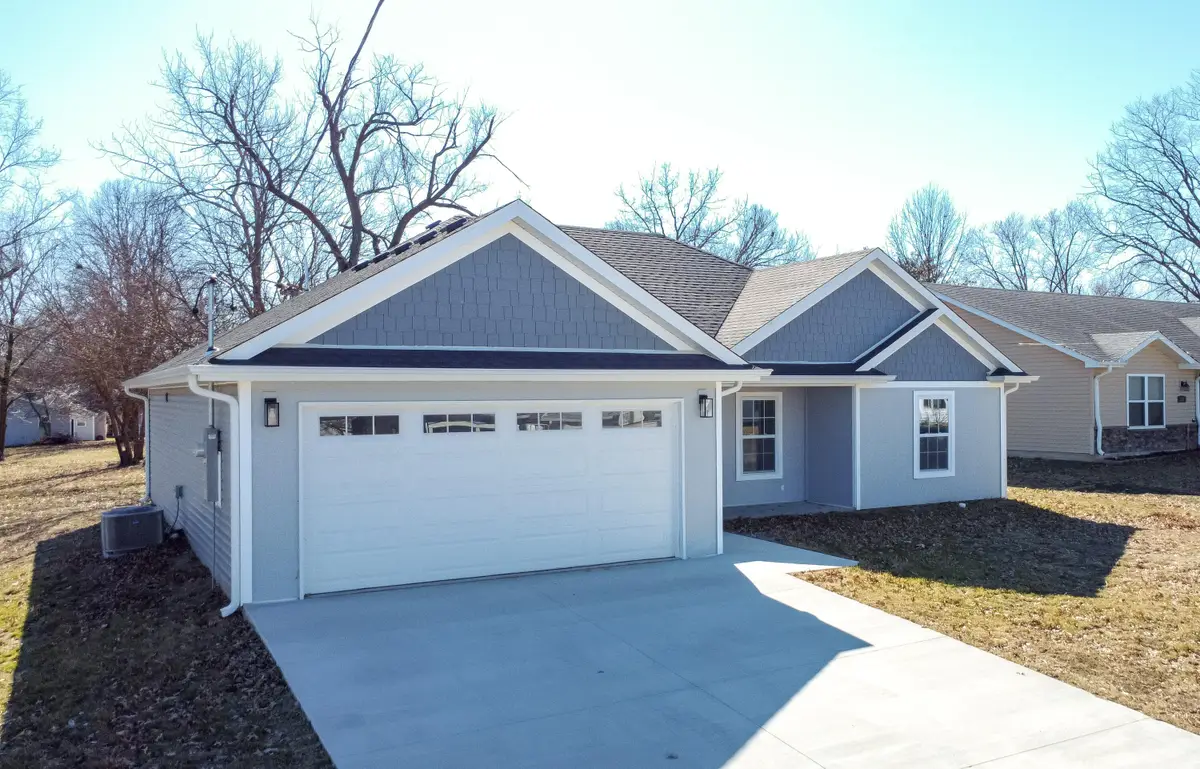 524 W Maple St, Mexico, MO 65265 - #1