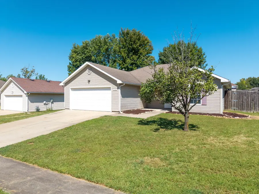 5105 Sandstone Dr, Columbia, MO 65202 - #3