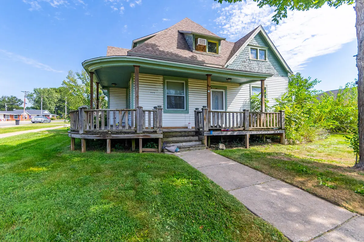 103 E Stone St, Sturgeon, MO 65284 - #1