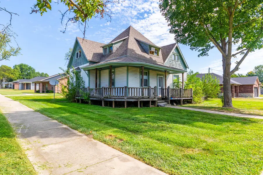 103 E Stone St, Sturgeon, MO 65284 - #3