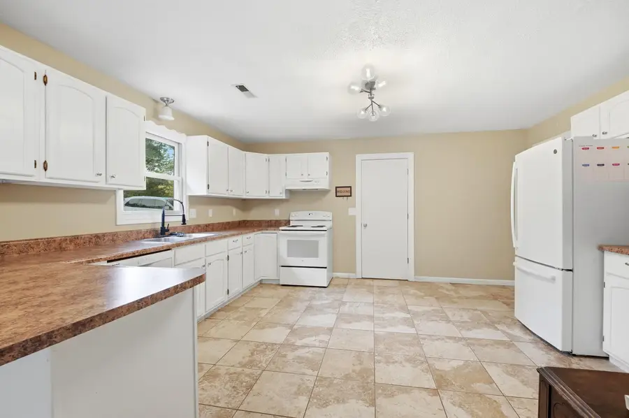 6500 Kelin Dr, Fulton, MO 65251 - #3