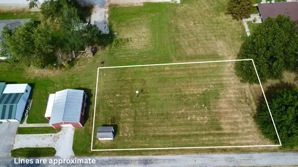 221/225 Lohse Dr, PRAIRIE HOME, MO 65068