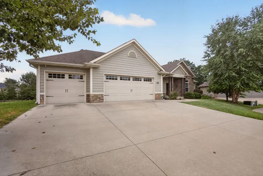 2010 Surrey Ct, Columbia, MO 65203 - #2