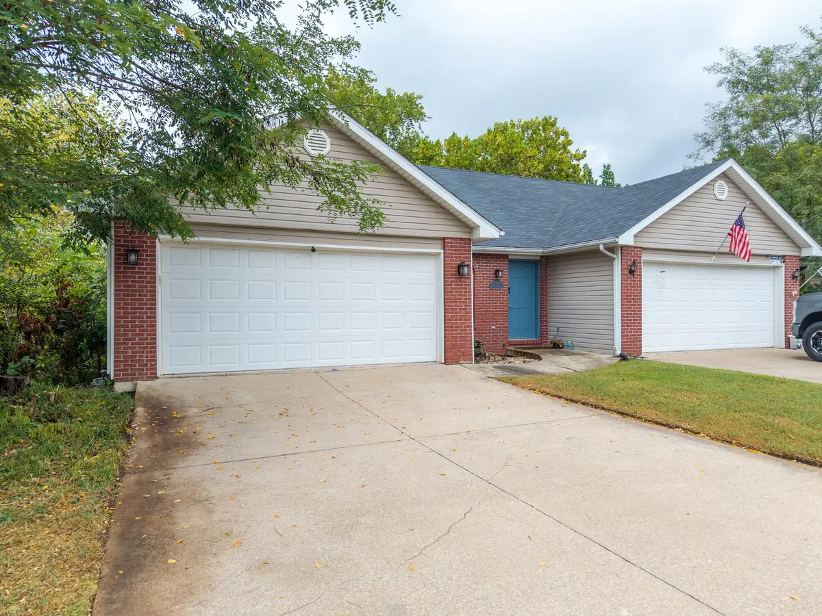 5345 E Trikalla Dr, Columbia, MO 65202 - #1