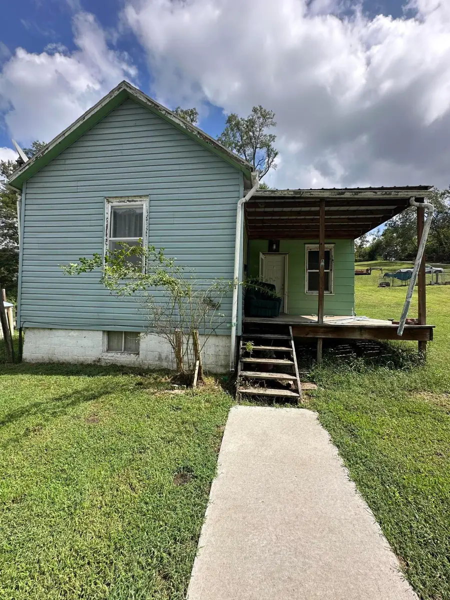 1108 Union St, Glasgow, MO 65254 - #2