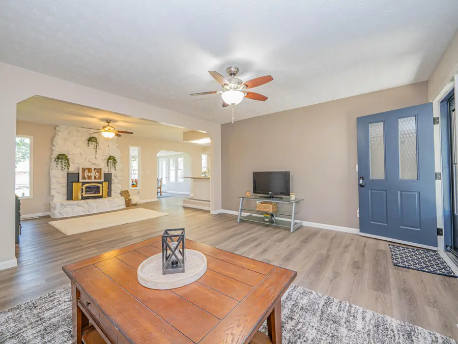 13165 N Branch St, Hallsville, MO 65255 - #3