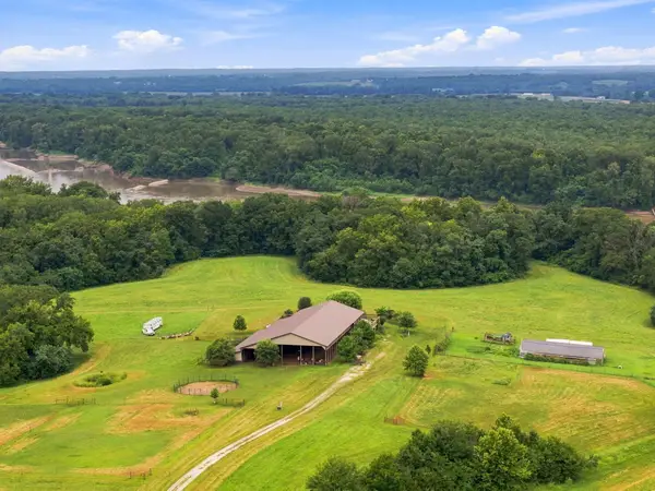 19900 Rocheport Rd, BOONVILLE, MO 65233