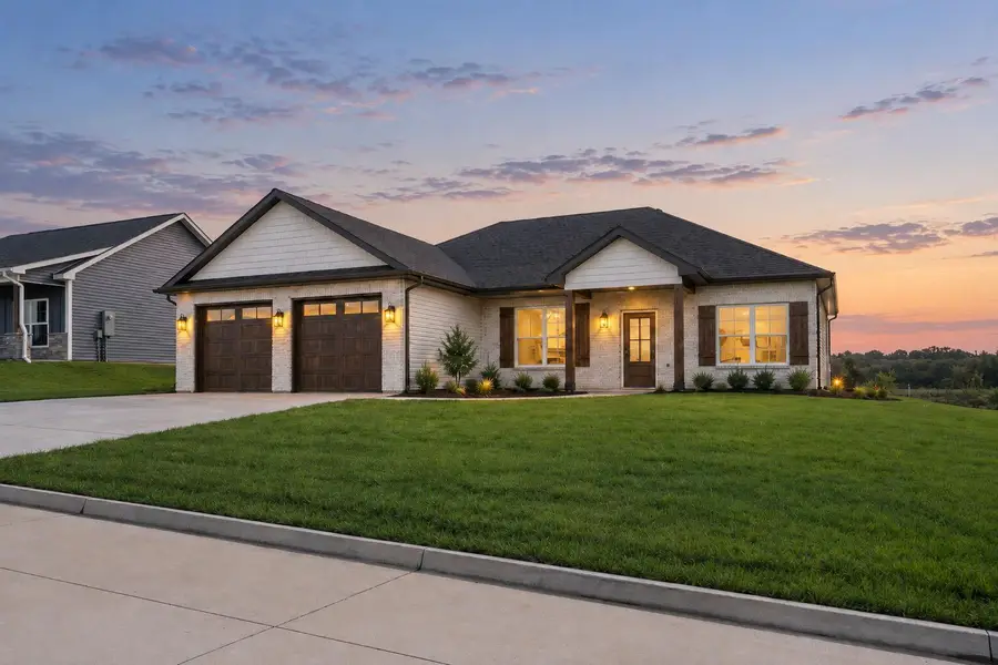 2482 Greenside Dr, Boonville, MO 65233 - #2