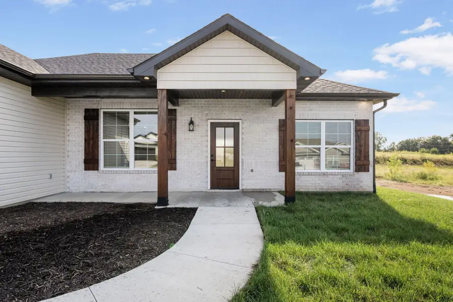 2482 Greenside Dr, Boonville, MO 65233 - #3