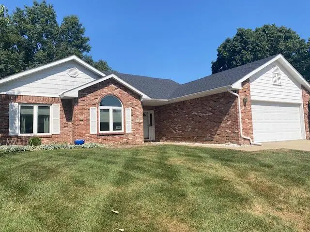 1807 Bluff Pointe Dr, Columbia, MO 65201 - #1