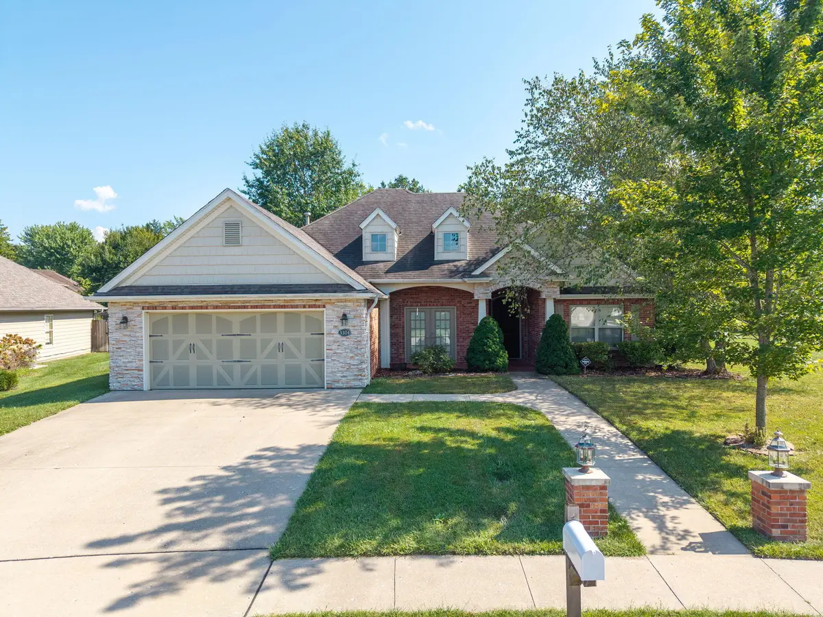3304 Longfords Mill Dr, Columbia, MO 65203 - #1