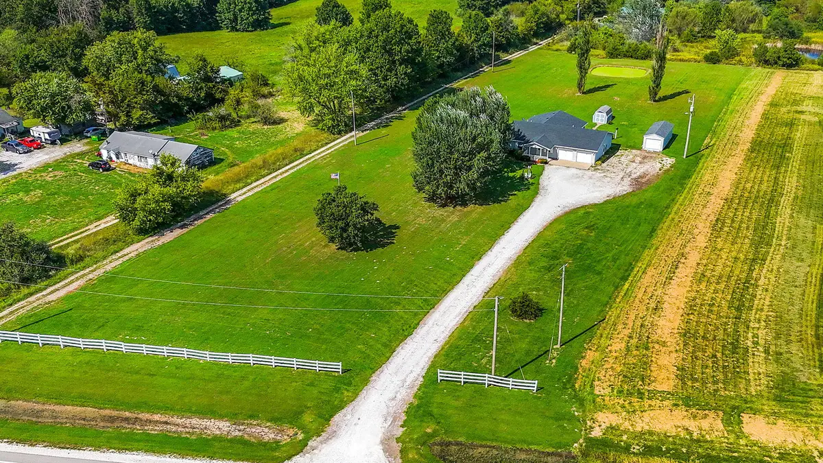 2911 U.s. 24, Moberly, MO 65270 - #1