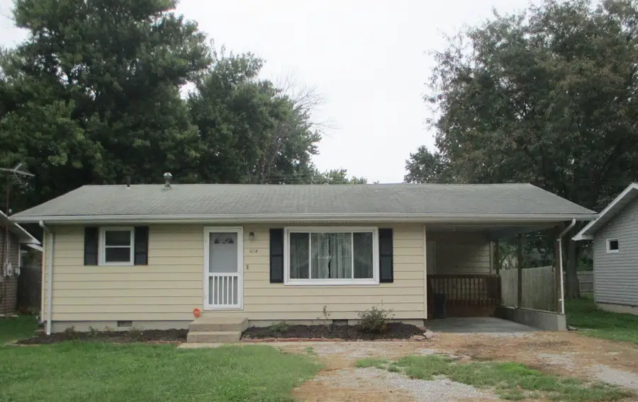 614 S Central St, Centralia, MO 65240 - #3