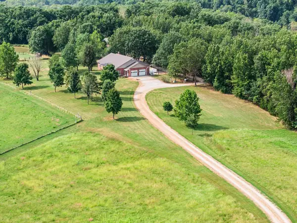 1634 Rocktown Rd, NEW BLOOMFIELD, MO 65063