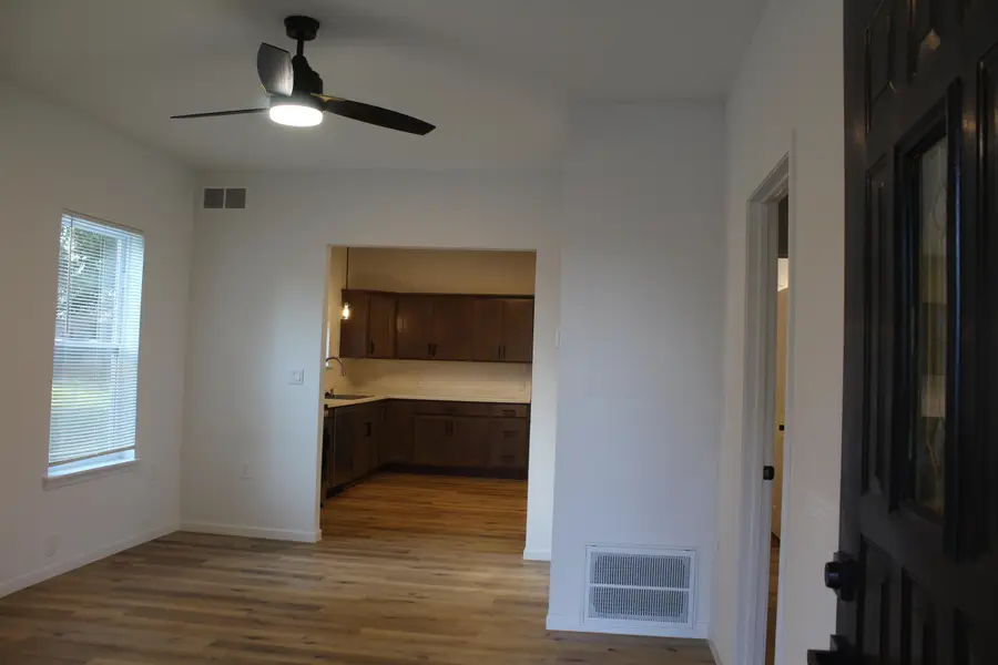 517 E Park St, Mexico, MO 65265 - #3