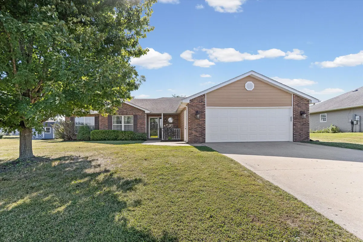 16895 Klinton Dr, Boonville, MO 65233 - #1