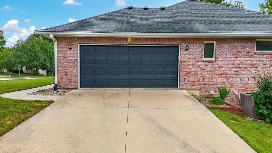 3317 Appalachian Dr, Columbia, MO 65203 - #3