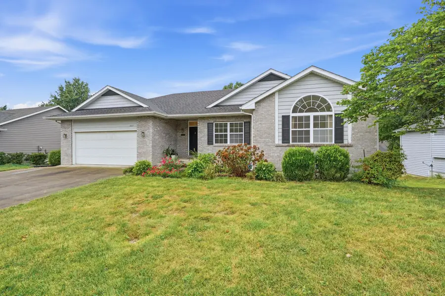 3607 Blue Cedar Ln, Columbia, MO 65203 - #2