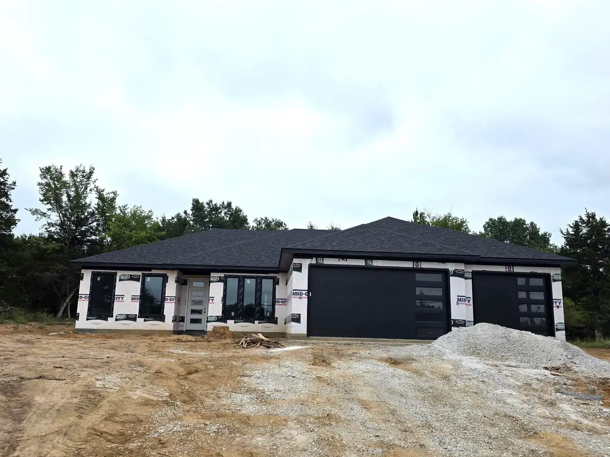 351 W Akeman Bridge Rd, Columbia, MO 65202 - #1