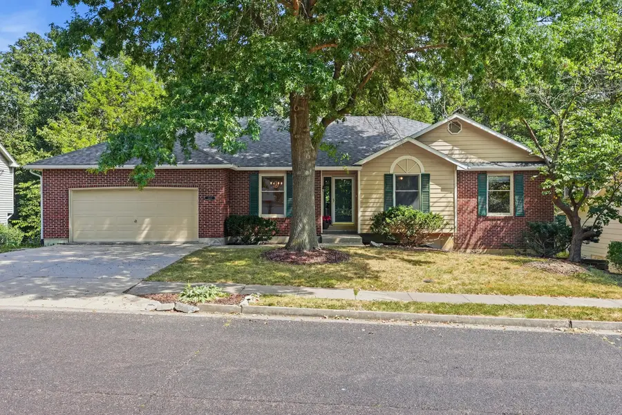 2412 Hillshire Dr, Columbia, MO 65203 - #2