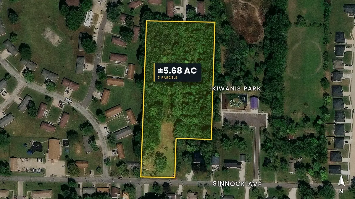 901 Sinnock Ave, Moberly, MO 65270 - #1