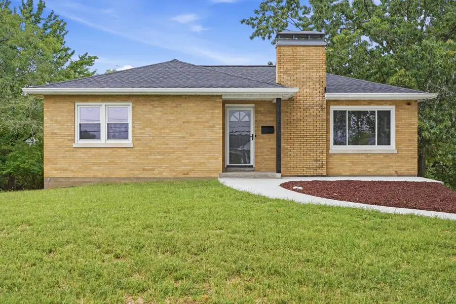 1618 Tanner Bridge Rd, Jefferson City, MO 65101 - #2
