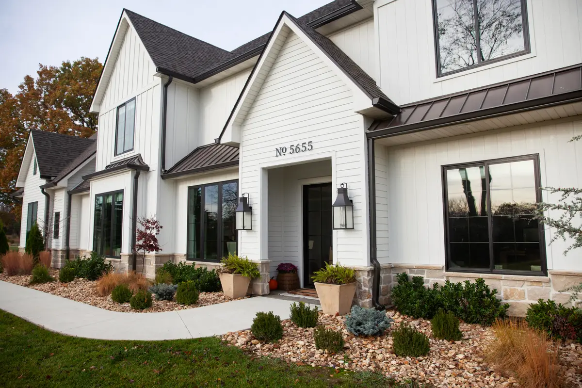 5655 S Cordevalle Ct, Columbia, MO 65203 - #1