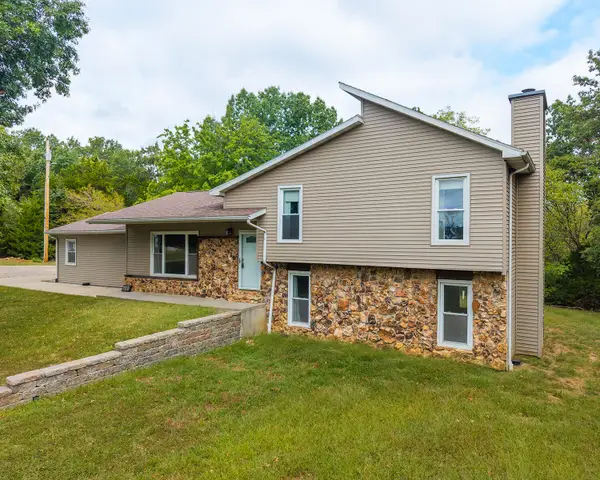 205 W Akeman Bridge Rd, COLUMBIA, MO 65202