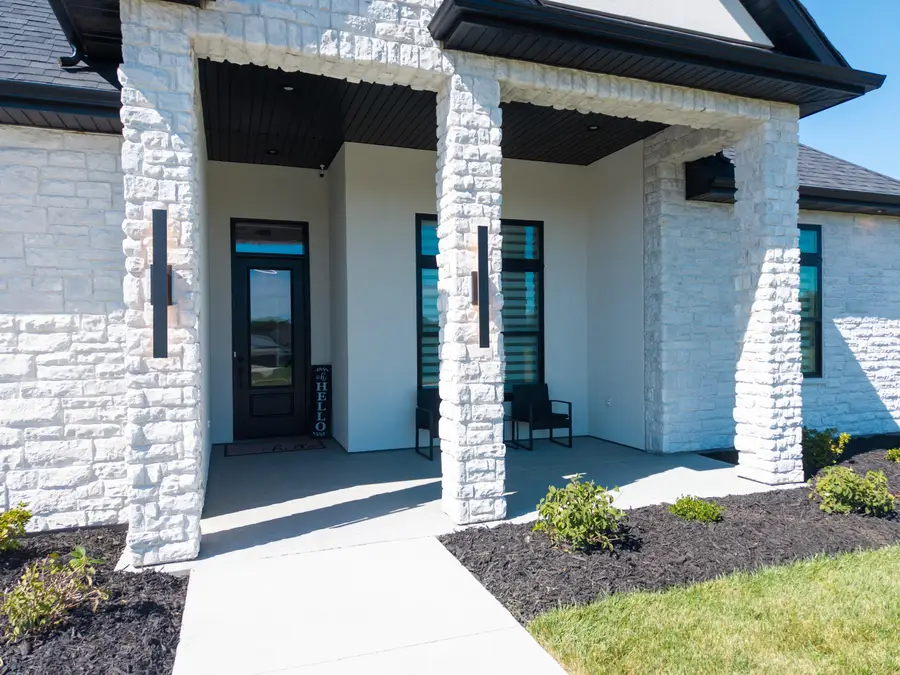 8911 S Lagos Dr, Columbia, MO 65203 - #3