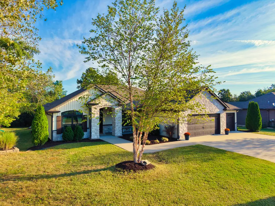 135 E Daniel St, Columbia, MO 65202 - #3
