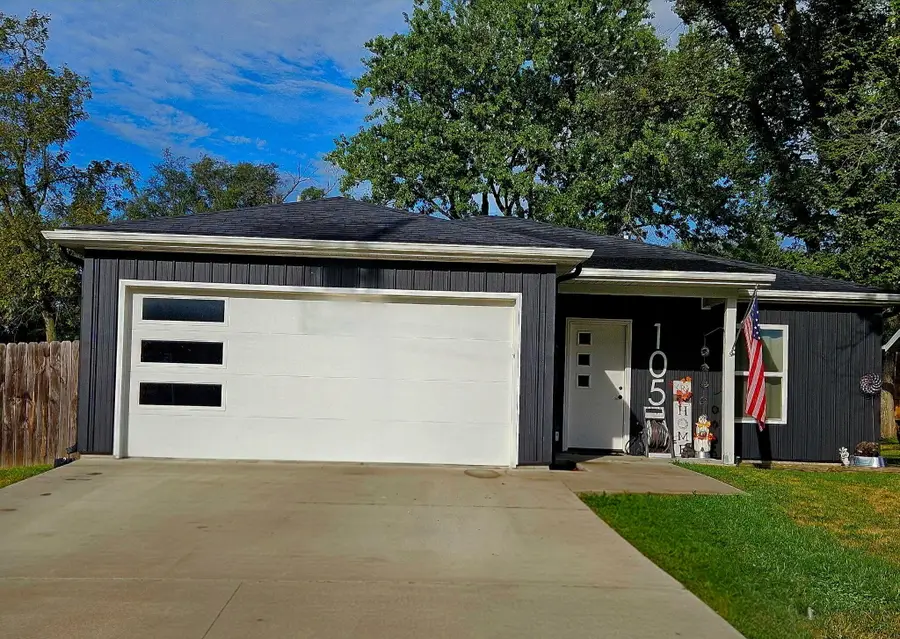 105 S Maple St, Centralia, MO 65240 - #2