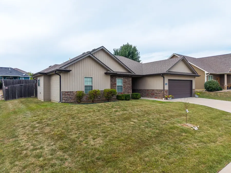 5831 Misty Springs, Columbia, MO 65202 - #2