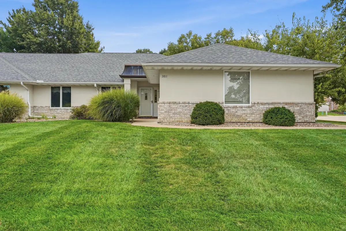 3811 Hallbrook Ct, Columbia, MO 65203 - #1