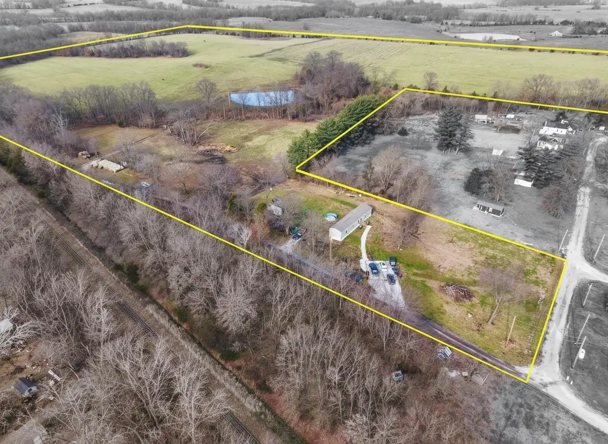 447 Holman St, Clifton Hill, MO 65244 - #1